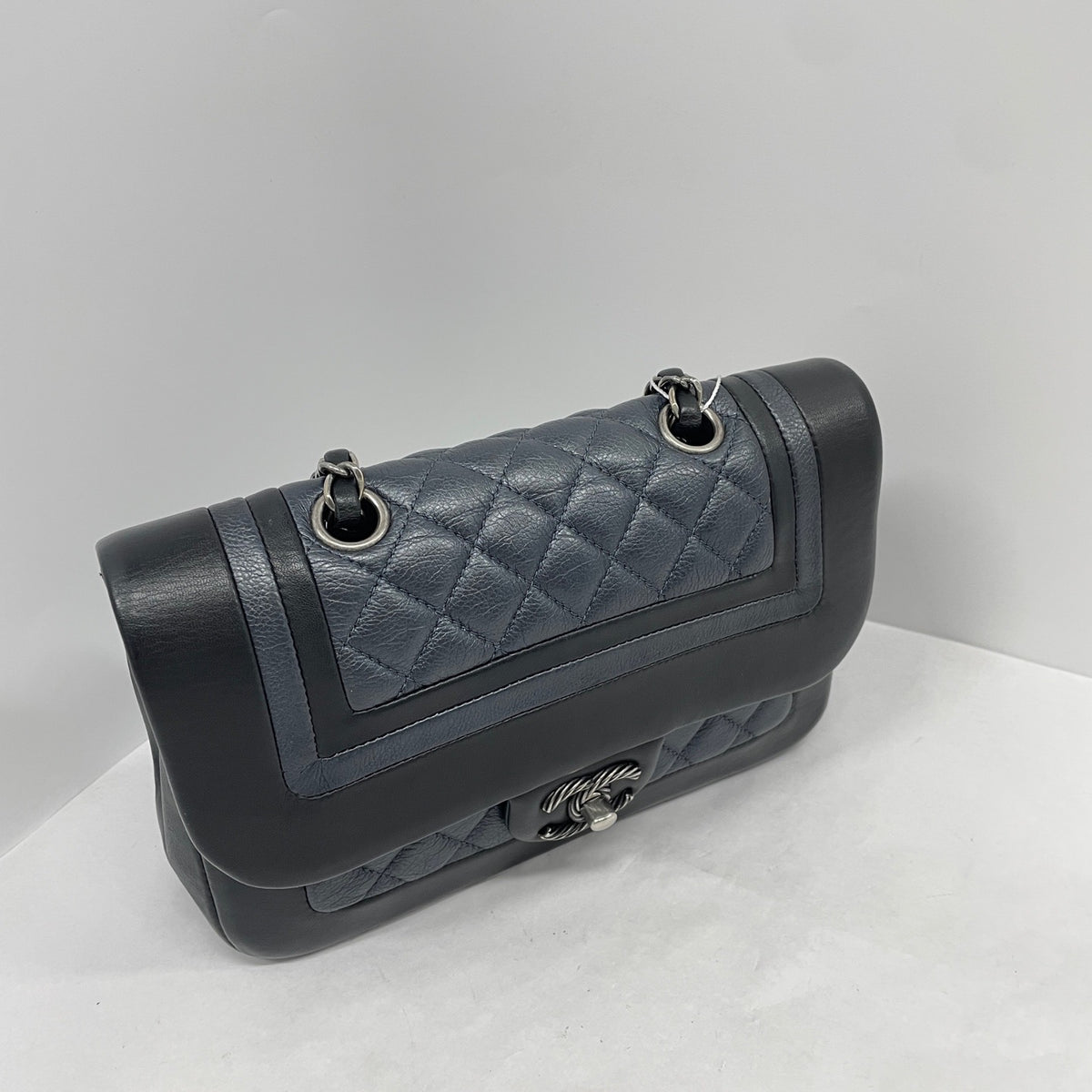 Chanel - Classic Flap - Leather - Multicolour - (small)