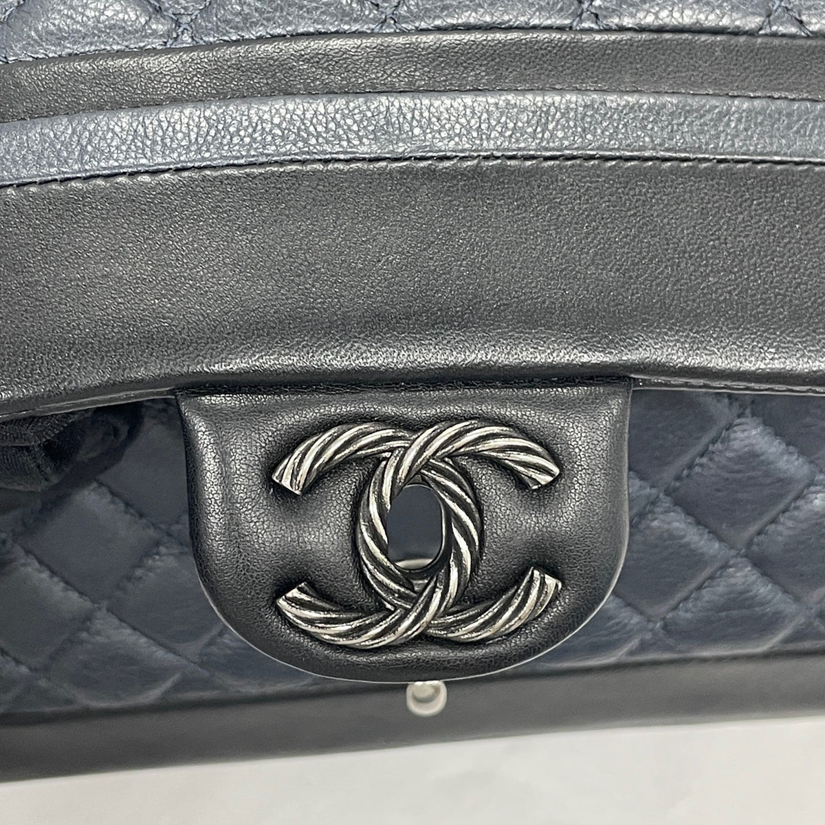 Chanel - Classic Flap - Leather - Multicolour - (small)