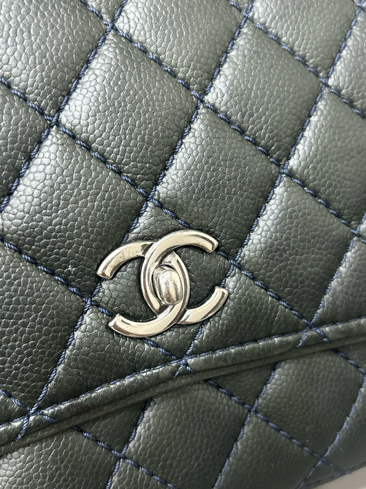 Chanel - Classic Flap - Leather - Navy