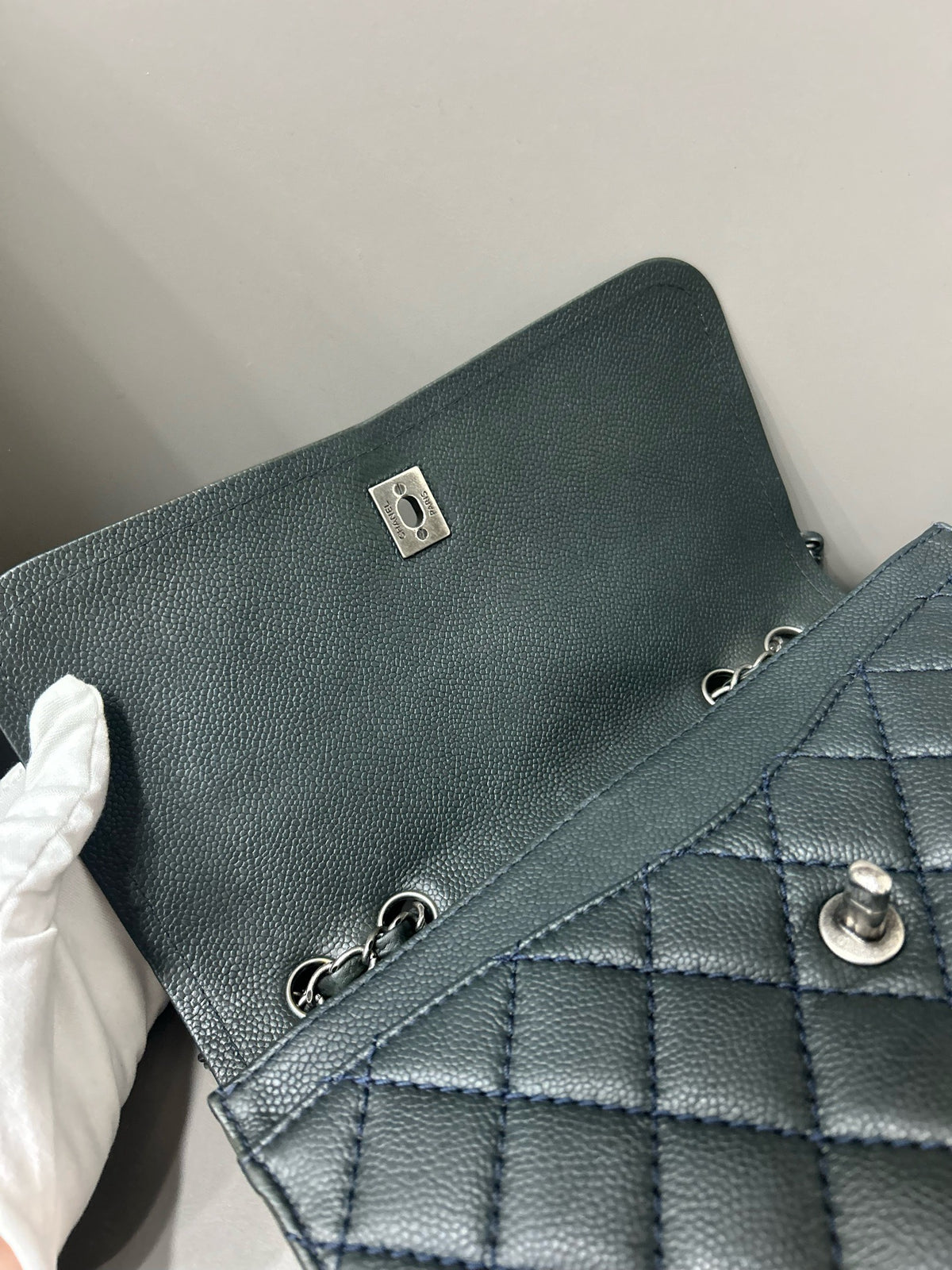 Chanel - Classic Flap - Leather - Navy