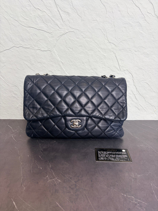 Chanel - Classic Flap - Leather - Navy - (large)