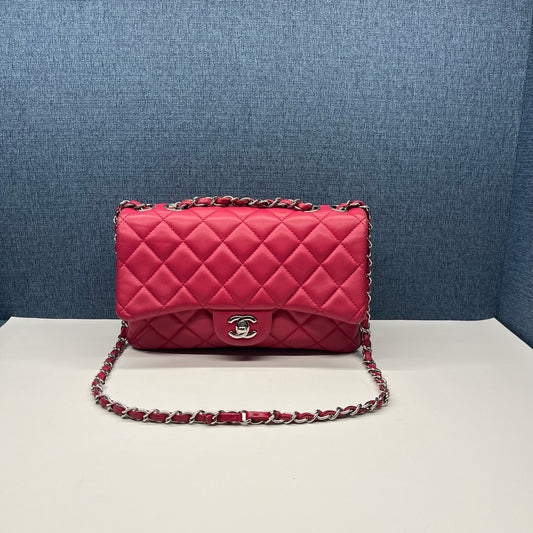 Chanel - Classic Flap - Leather - Pink - (medium)