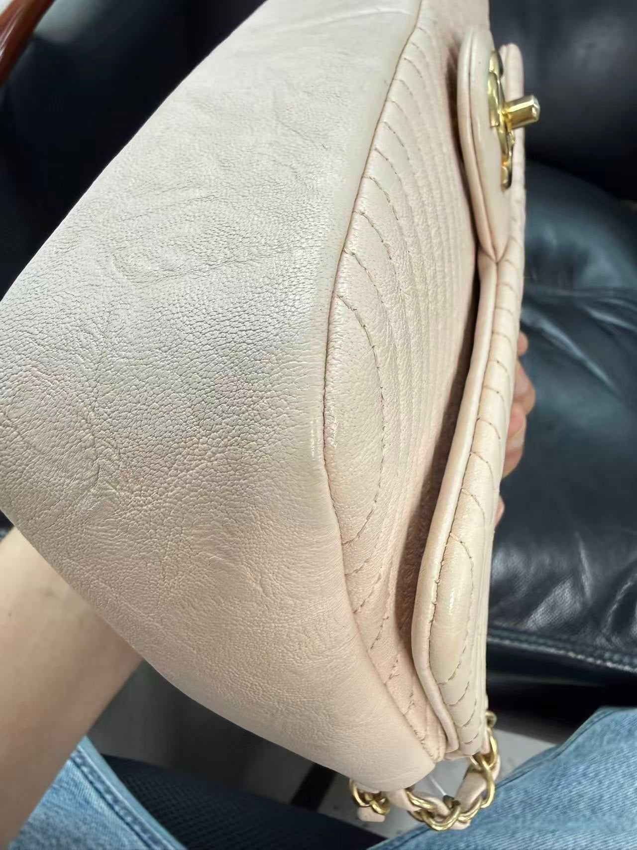Chanel - Classic Flap - Leather - Pink - (medium)