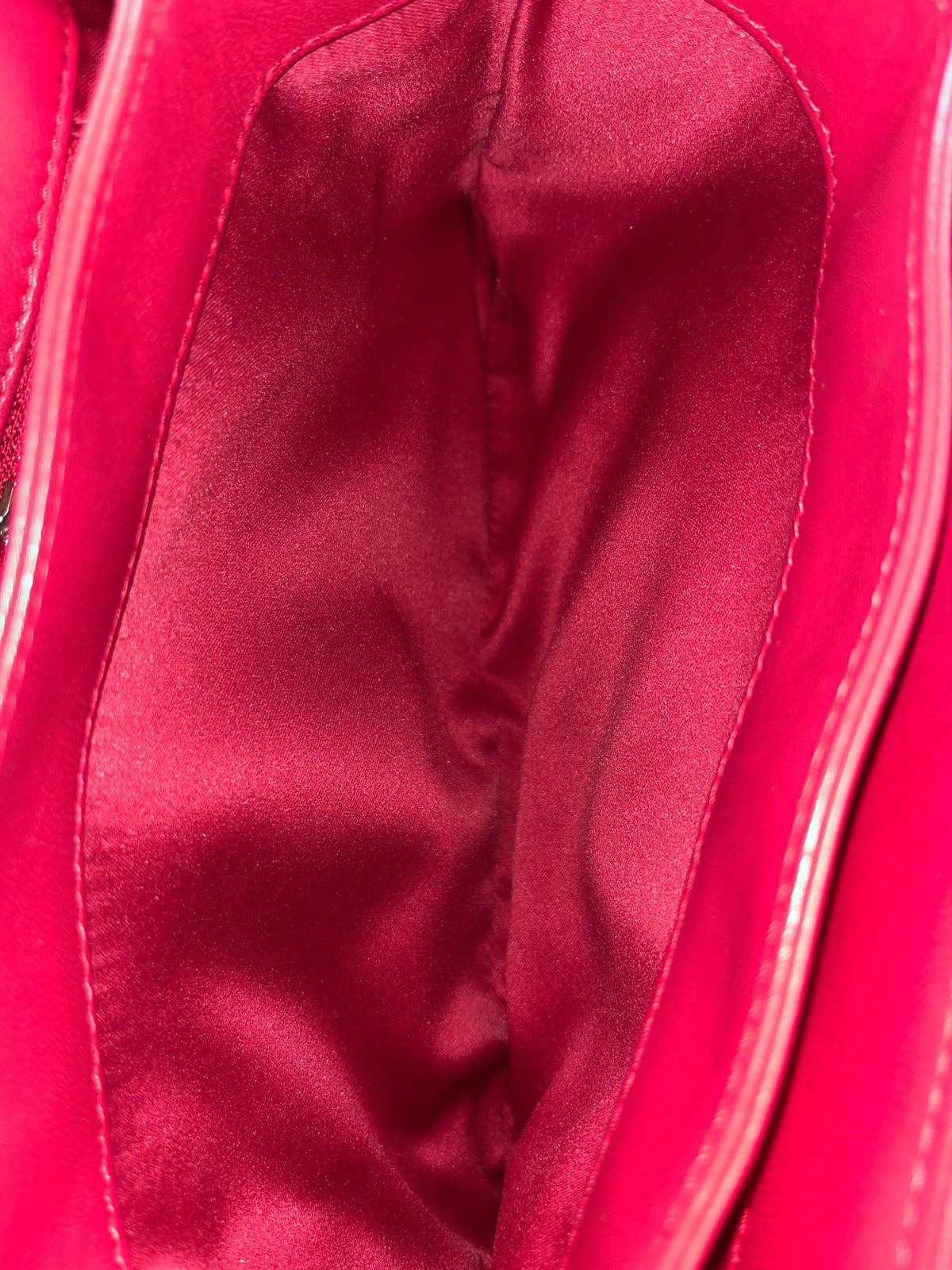 Chanel - Classic Flap - Leather - Pink - (medium)