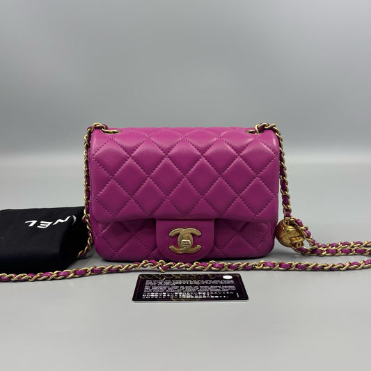 Chanel - Classic Flap - Leather - Pink - (mini)