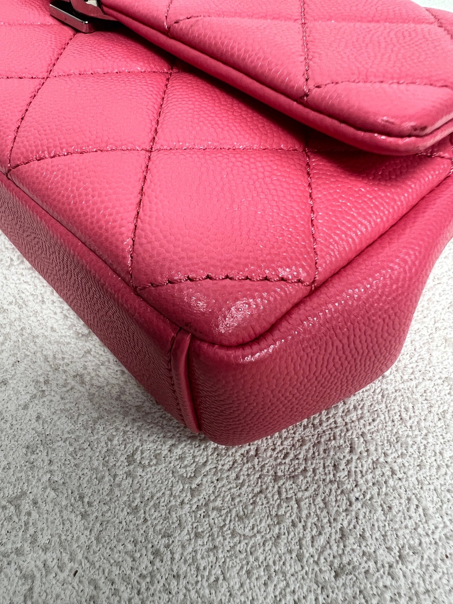 Chanel - Classic Flap - Leather - Pink - (mini)
