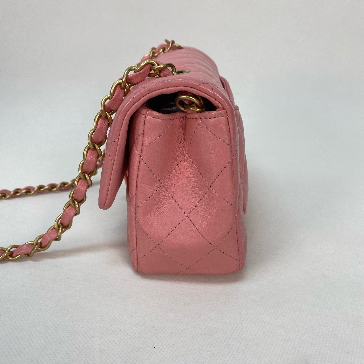 Chanel - Classic Flap - Leather - Pink - (mini)