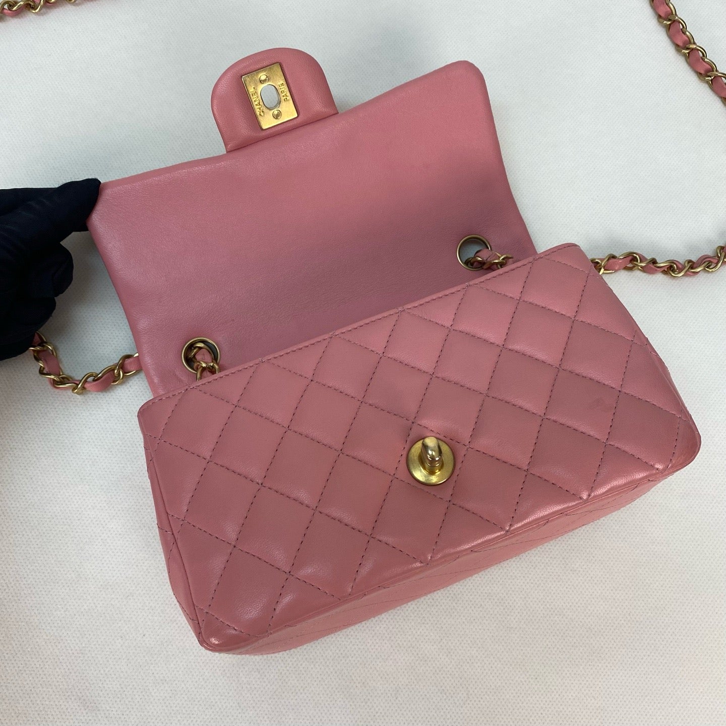 Chanel - Classic Flap - Leather - Pink - (mini)