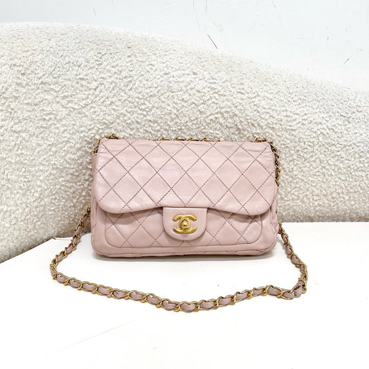Chanel - Classic Flap - Leather - Pink - (small)
