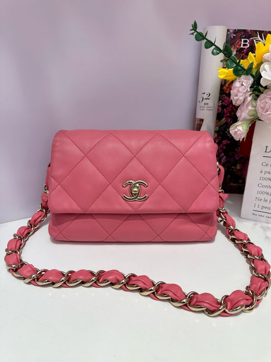 Chanel - Classic Flap - Leather - Pink - (small)