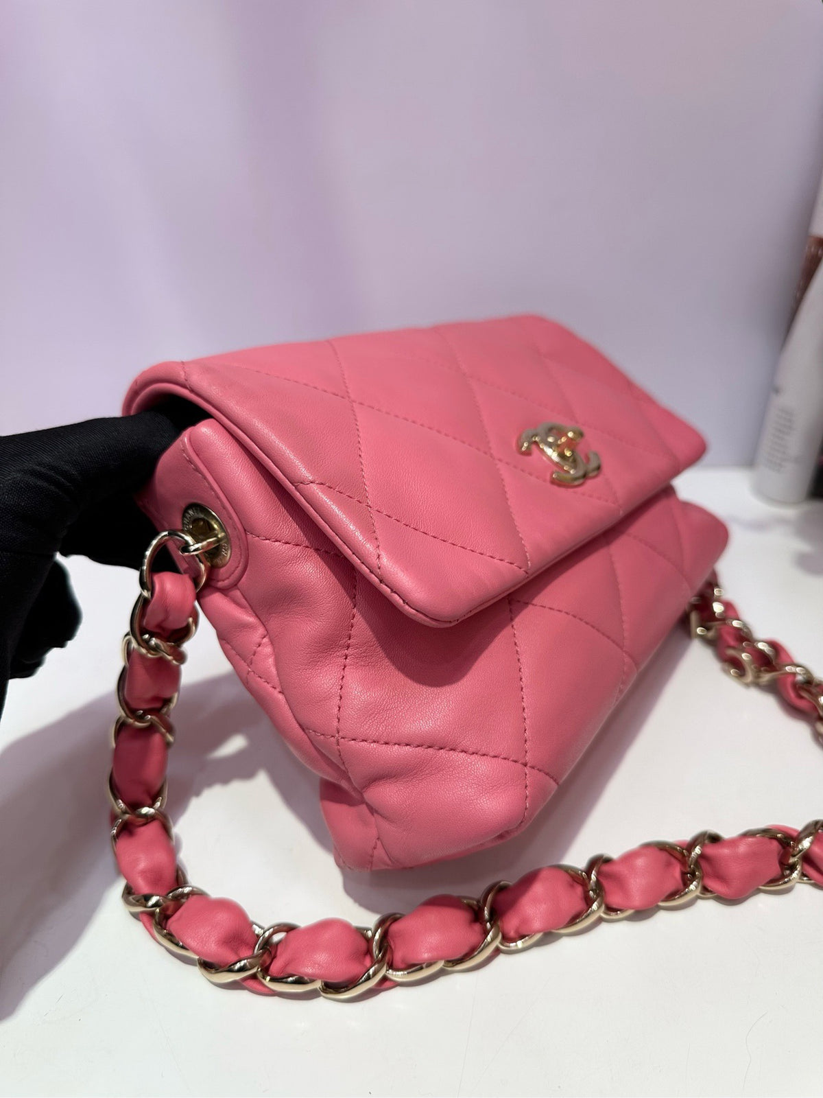 Chanel - Classic Flap - Leather - Pink - (small)