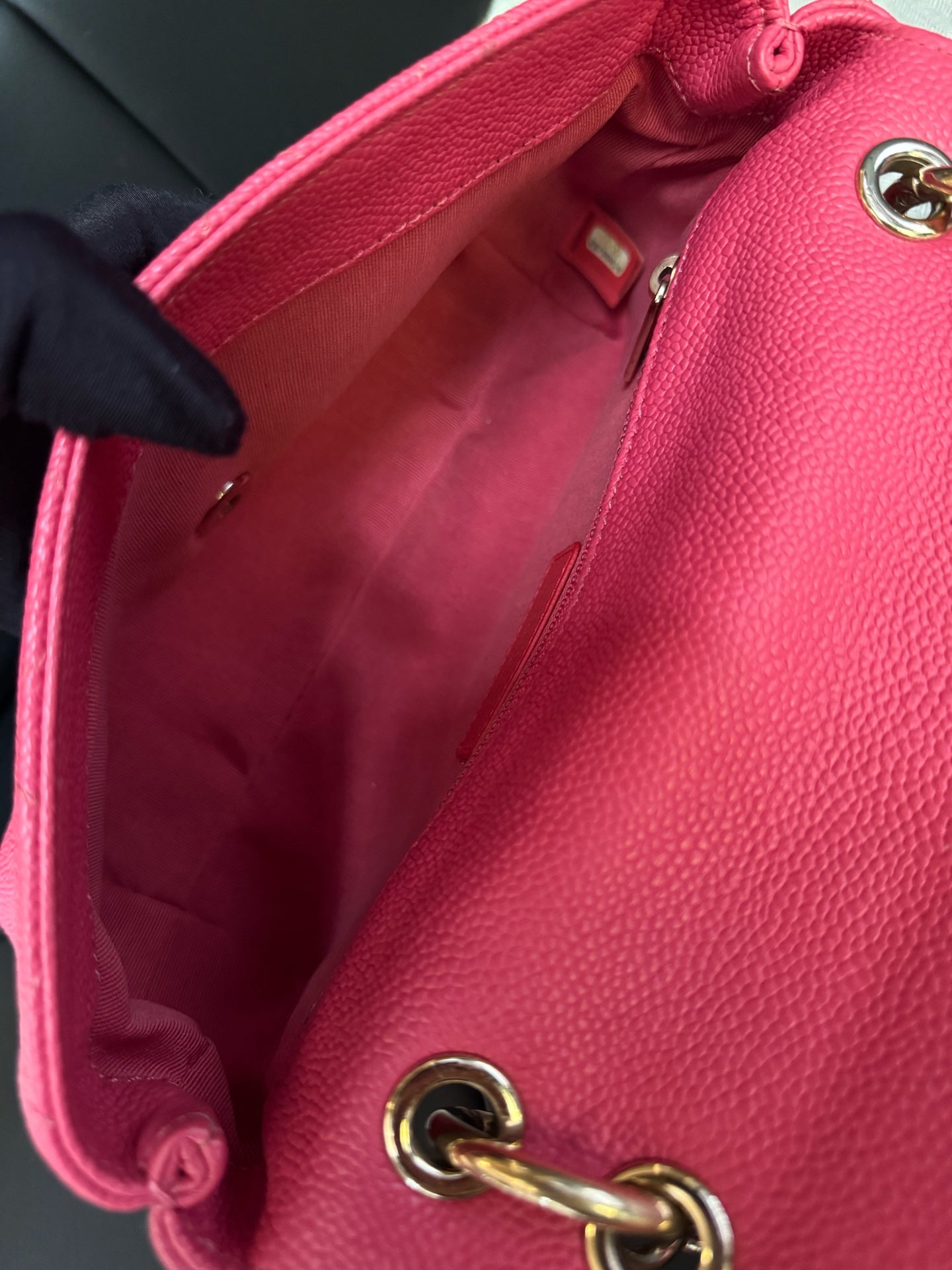 Chanel - Classic Flap - Leather - Pink - (small)