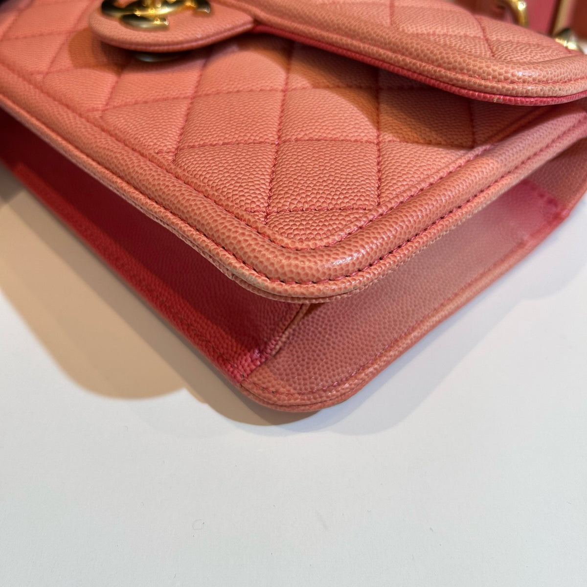 Chanel - Classic Flap - Leather - Pink - (small)