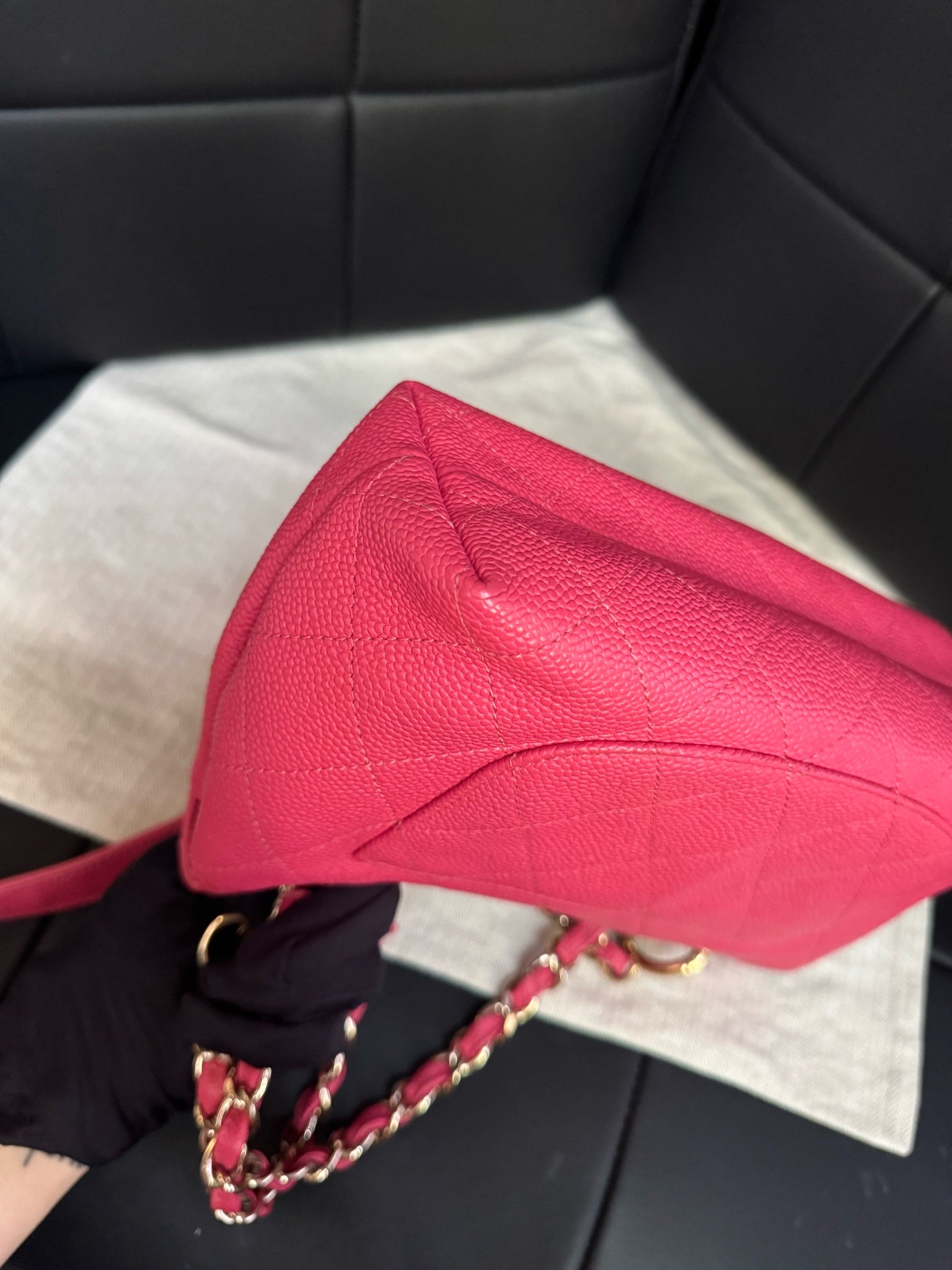 Chanel - Classic Flap - Leather - Pink - (small)