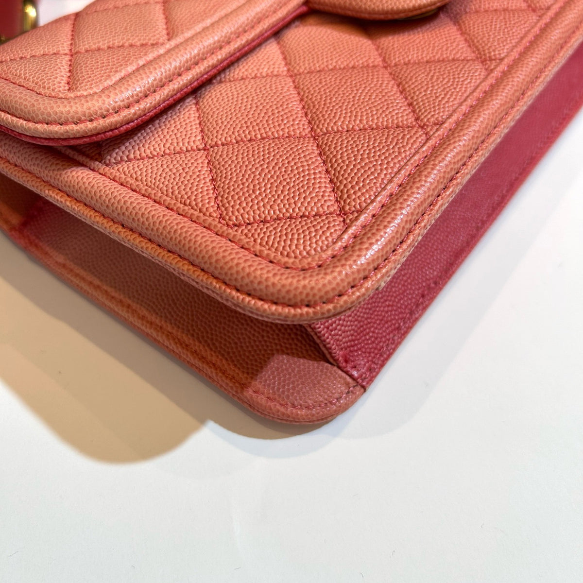 Chanel - Classic Flap - Leather - Pink - (small)