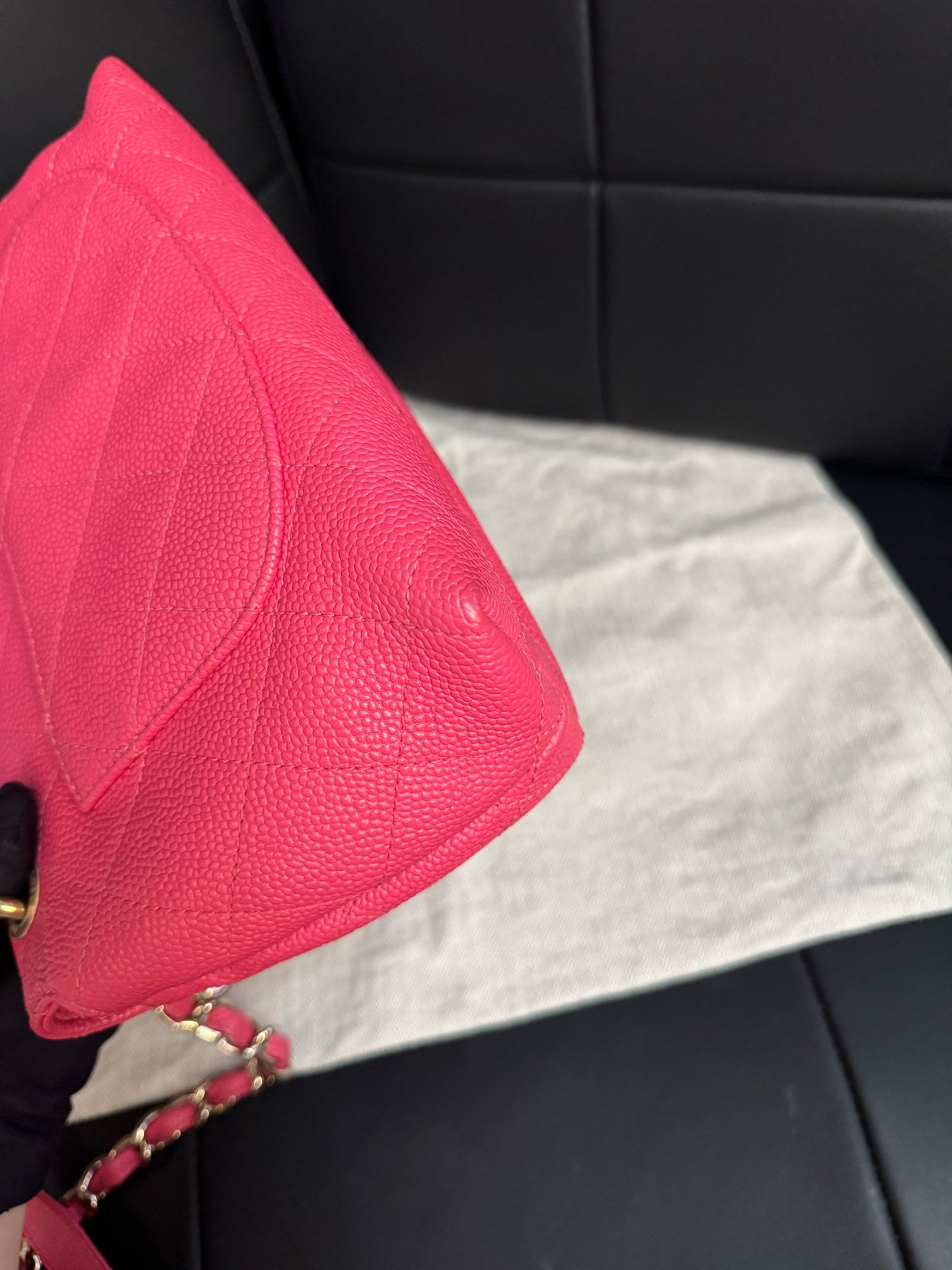 Chanel - Classic Flap - Leather - Pink - (small)