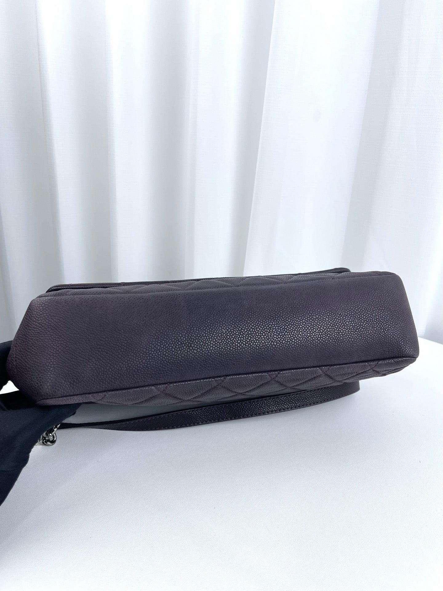 Chanel - Classic Flap - Leather - Purple - (small)