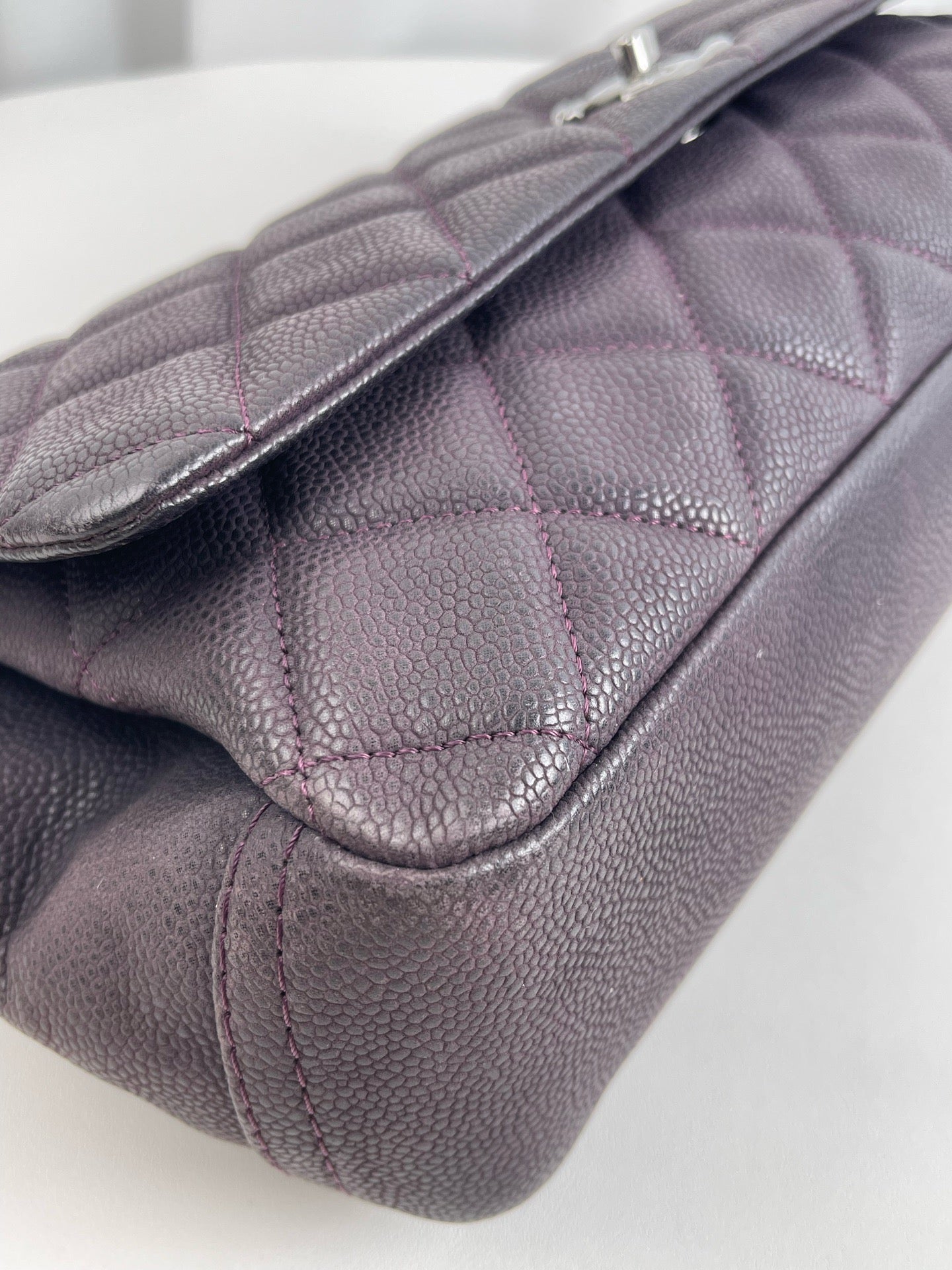 Chanel - Classic Flap - Leather - Purple - (small)