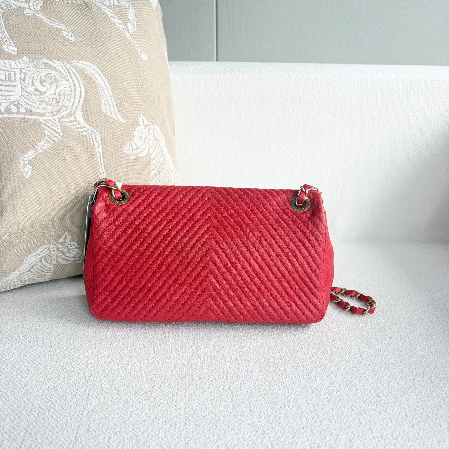 Chanel - Classic Flap - Leather - Red - (medium)