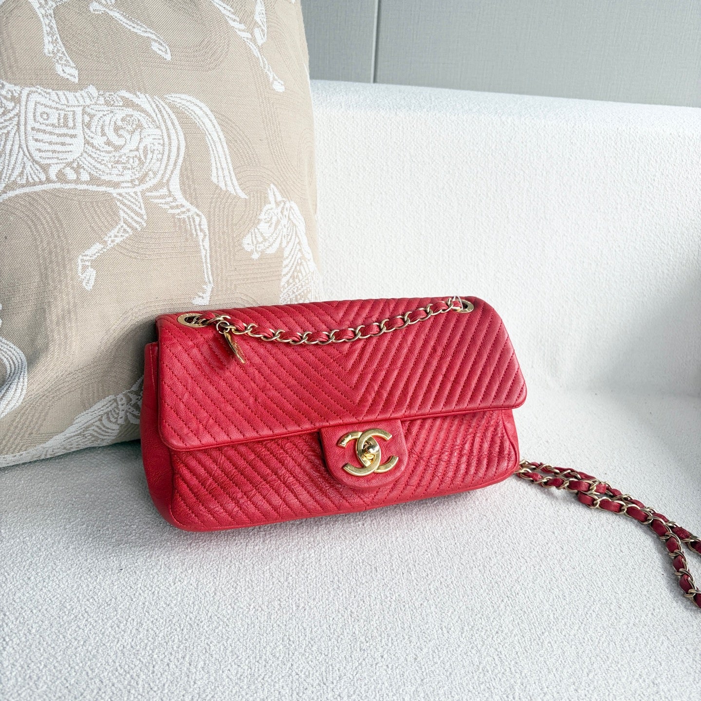Chanel - Classic Flap - Leather - Red - (medium)
