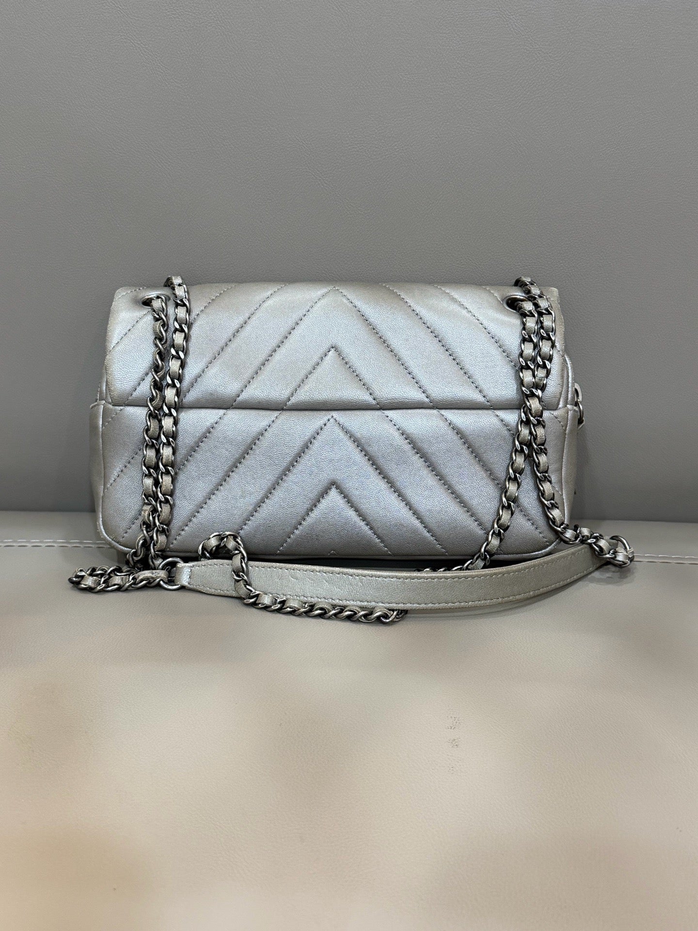 Chanel - Classic Flap - Leather - Silver - (mini)