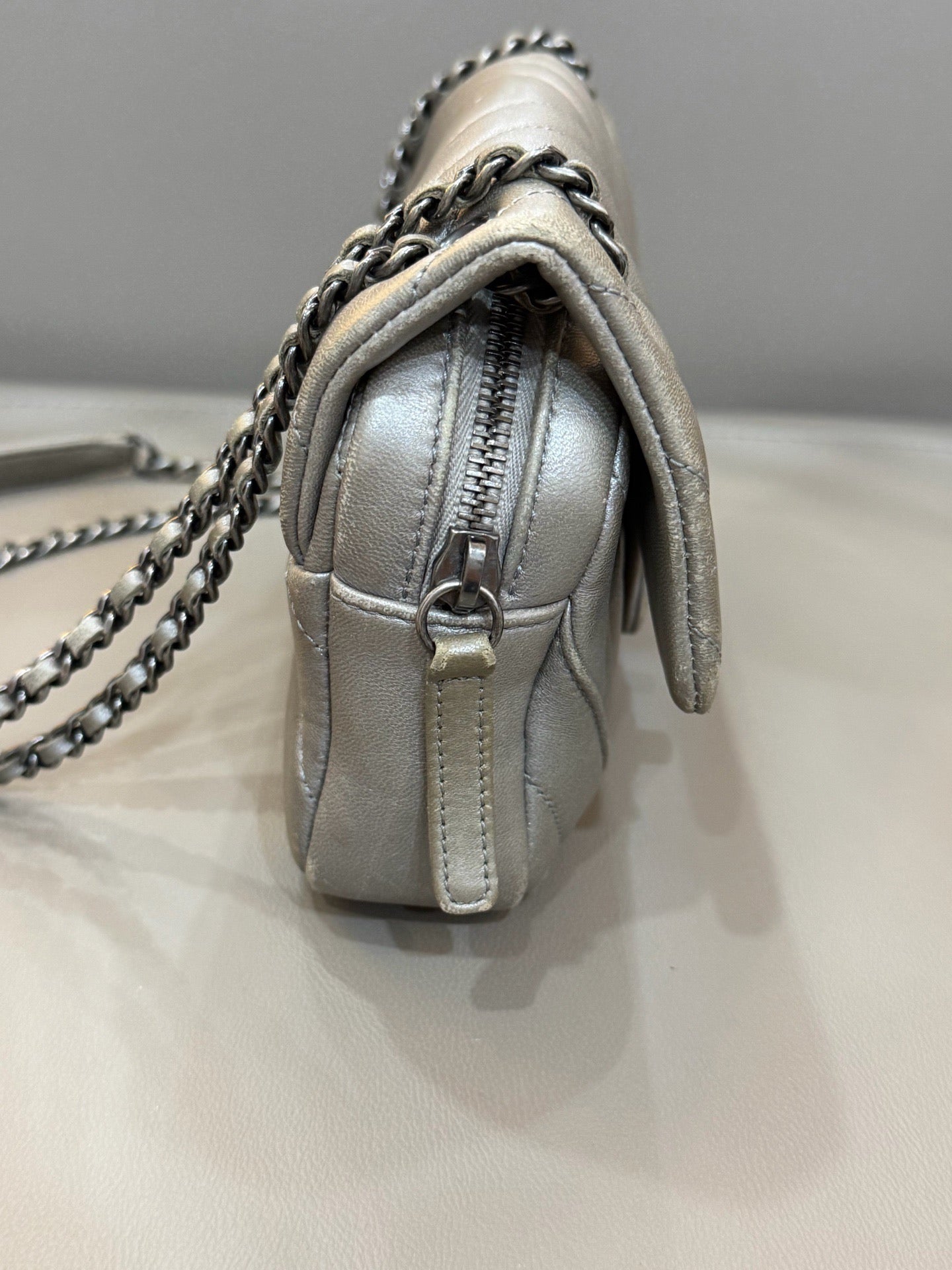 Chanel - Classic Flap - Leather - Silver - (mini)