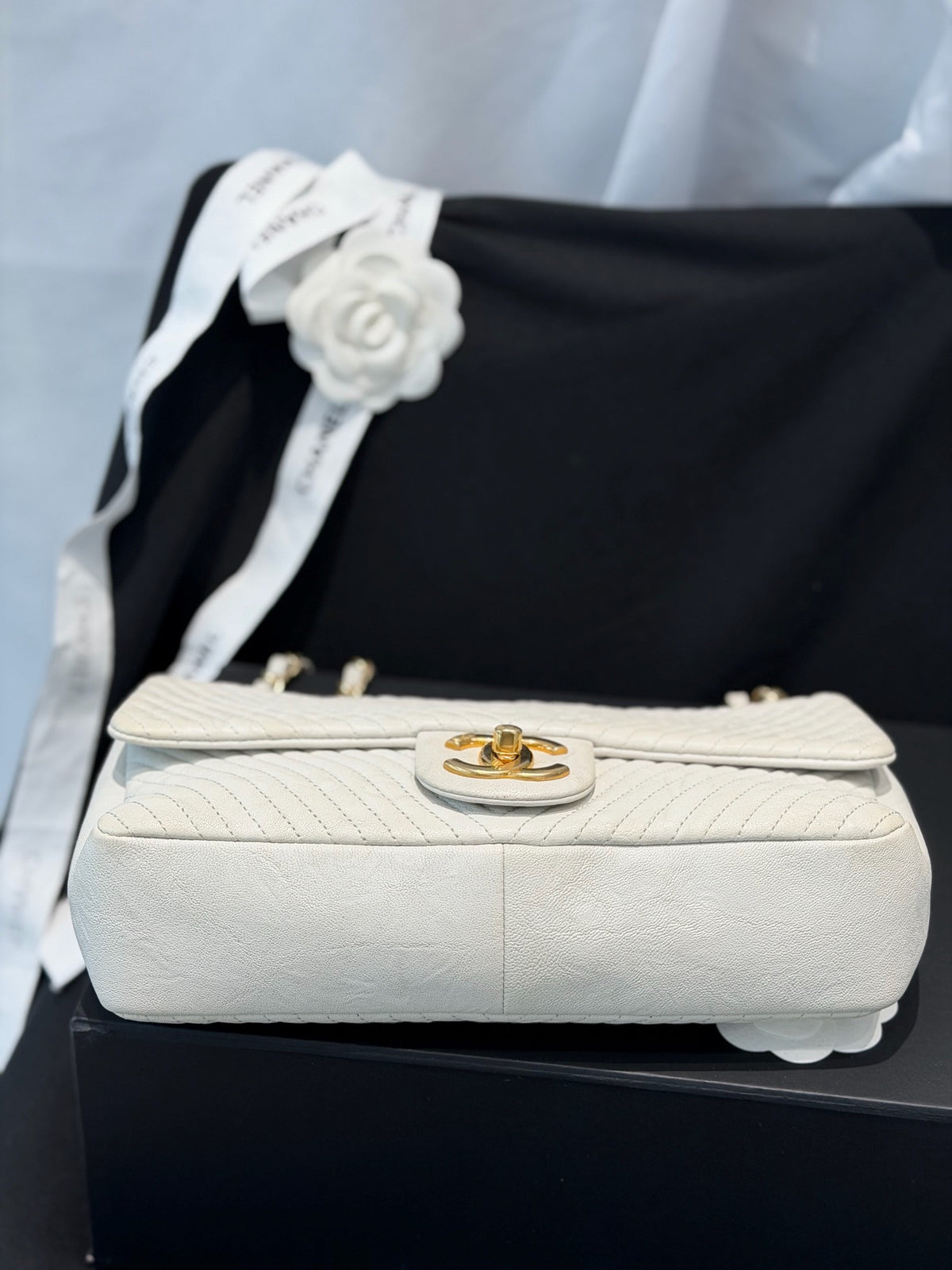 Chanel - Classic Flap - Leather - White