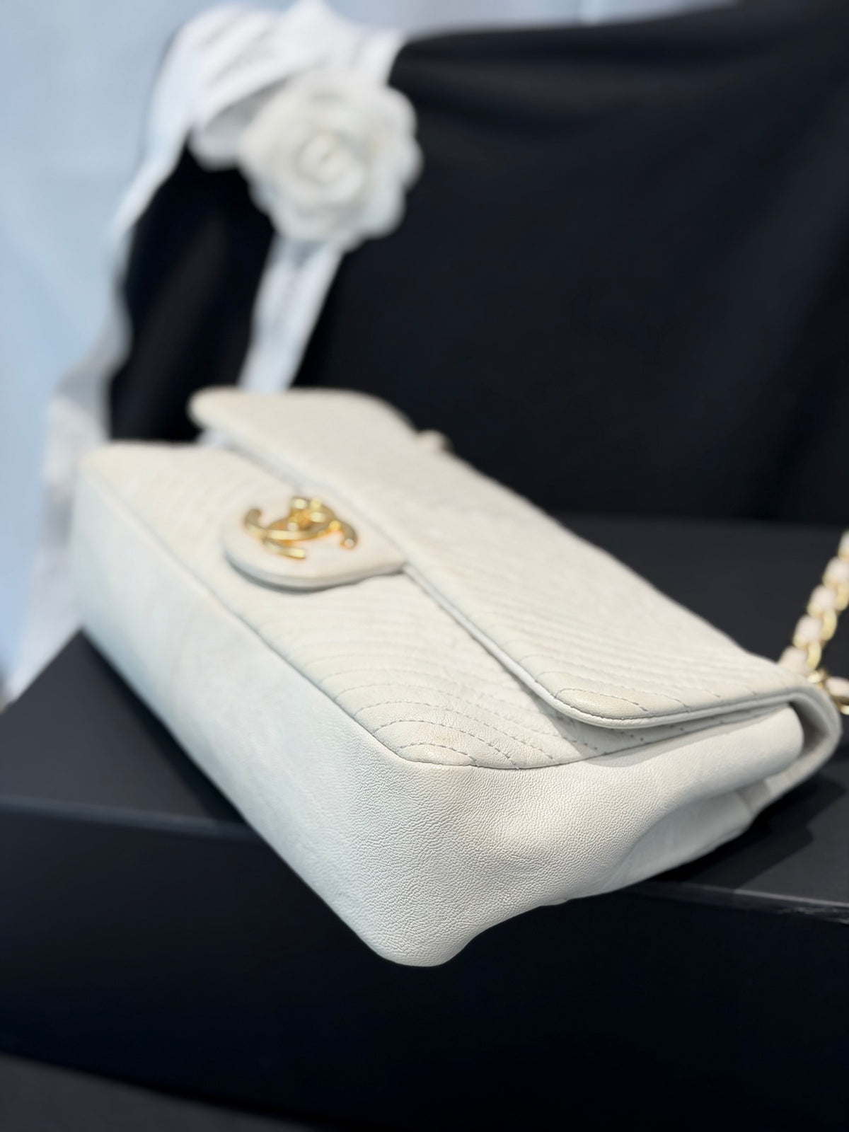 Chanel - Classic Flap - Leather - White