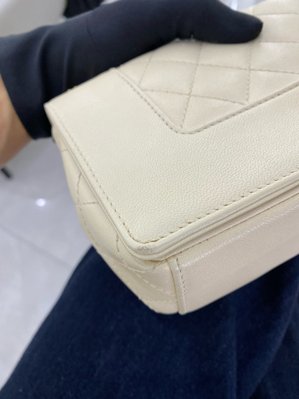 Chanel - Classic Flap - Leather - White