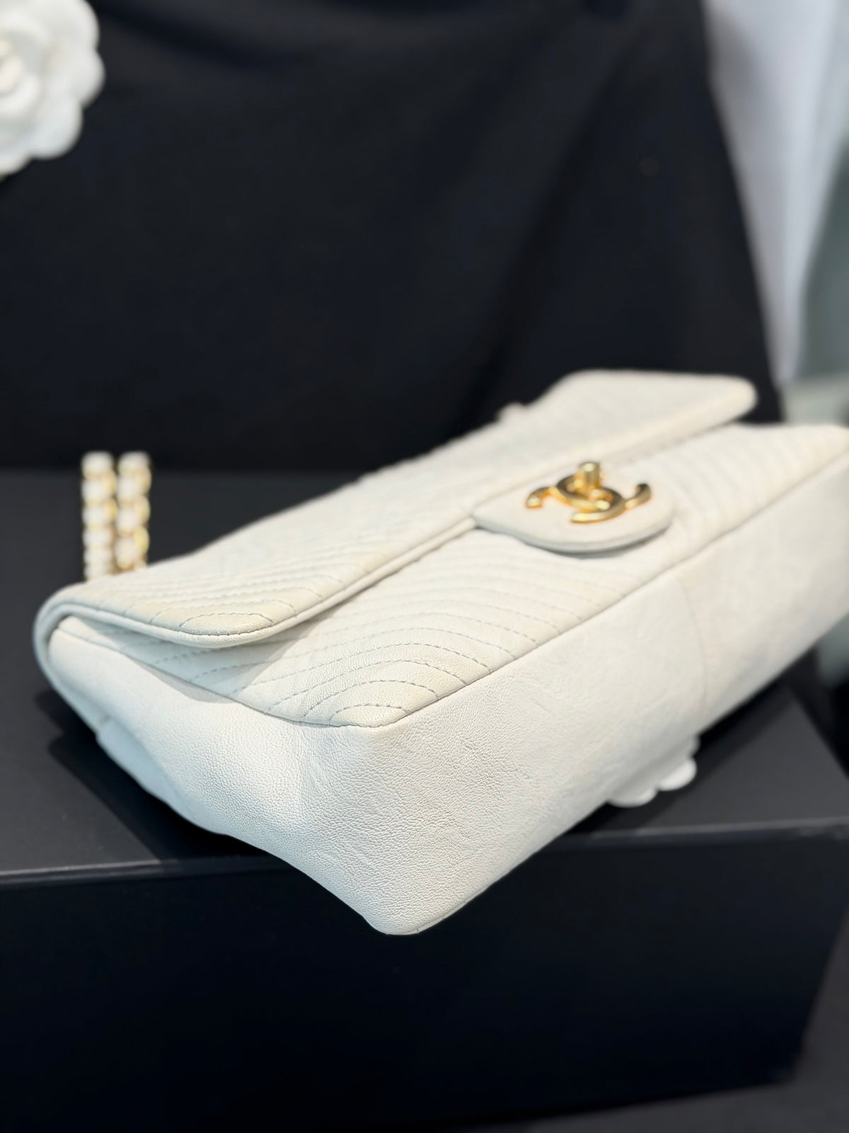 Chanel - Classic Flap - Leather - White