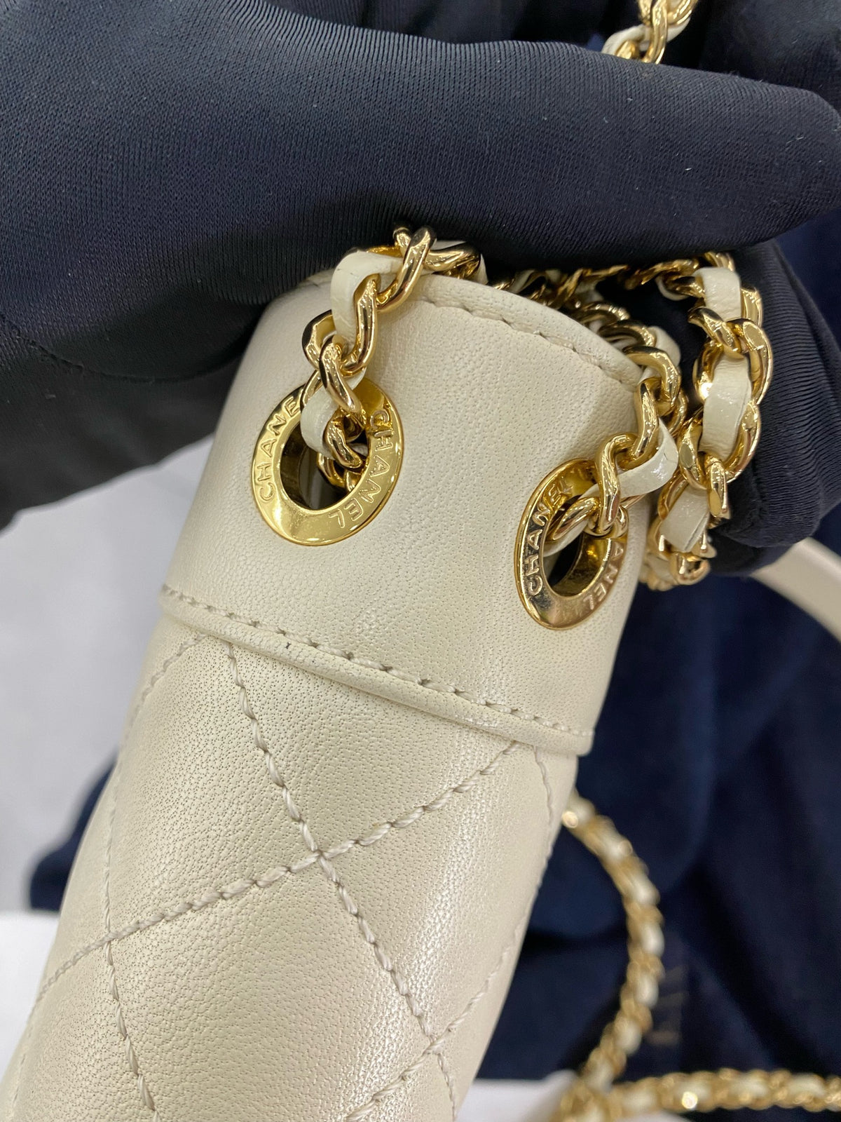 Chanel - Classic Flap - Leather - White