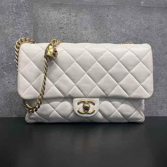 Chanel - Classic Flap - Leather - White - (medium)
