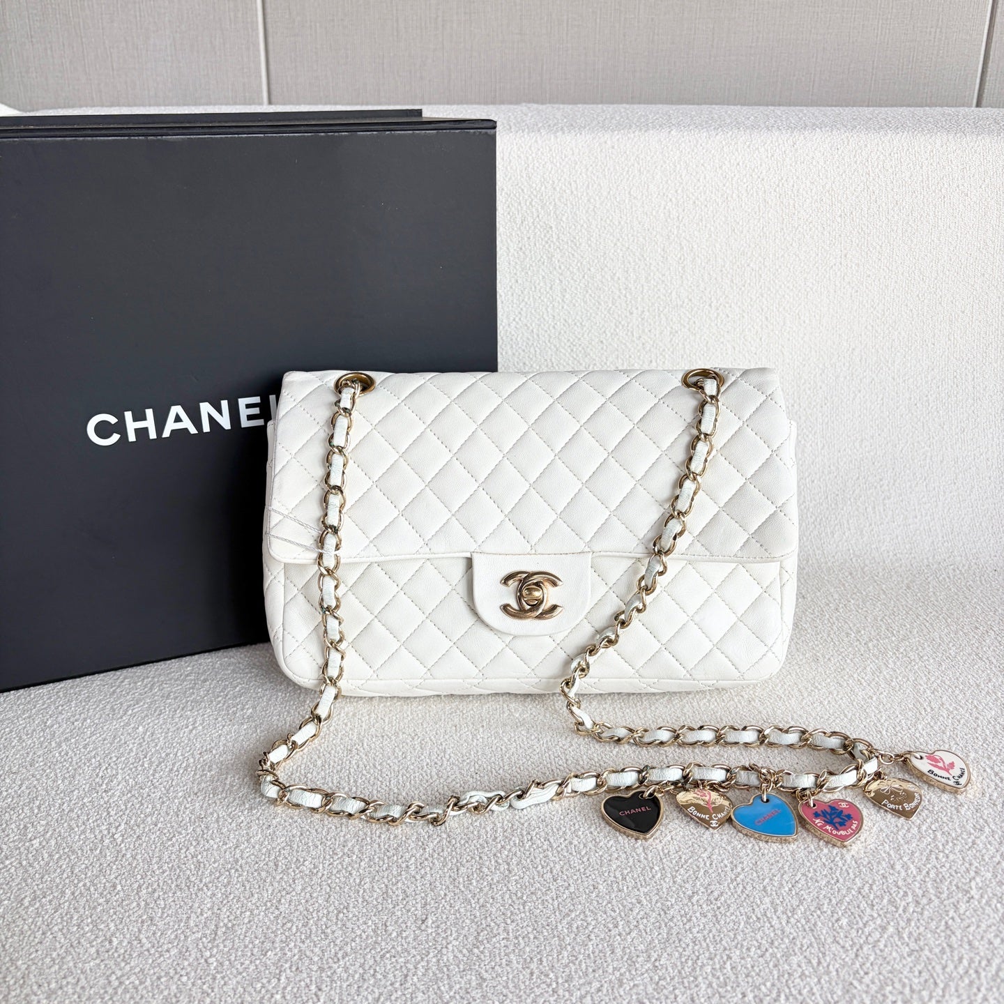 Chanel - Classic Flap - Leather - White - (medium)