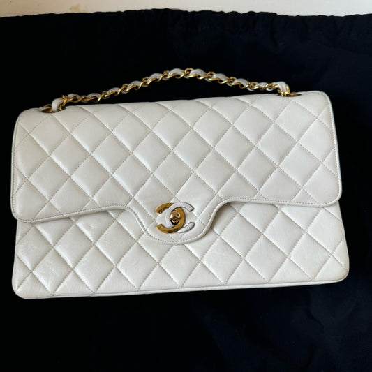 Chanel - Classic Flap - Leather - White - (medium)