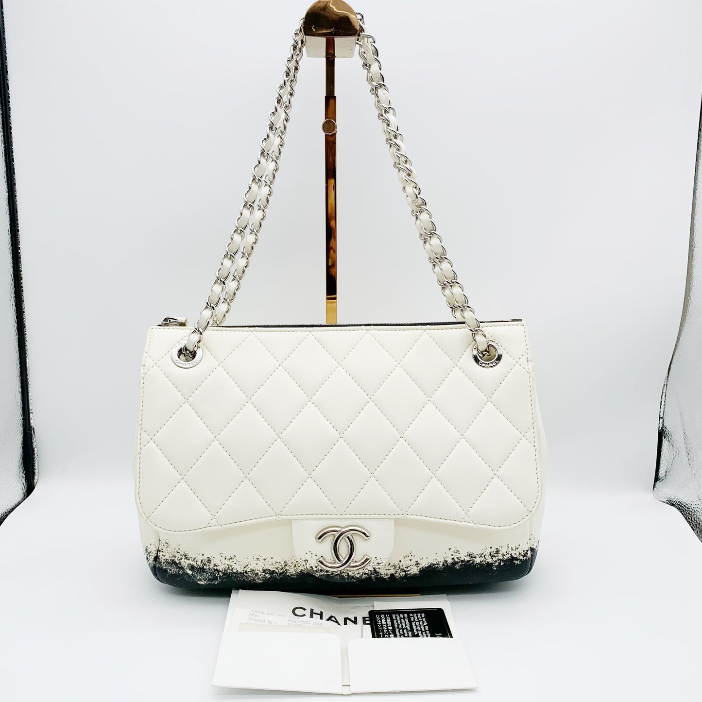 Chanel - Classic Flap - Leather - White - (medium)