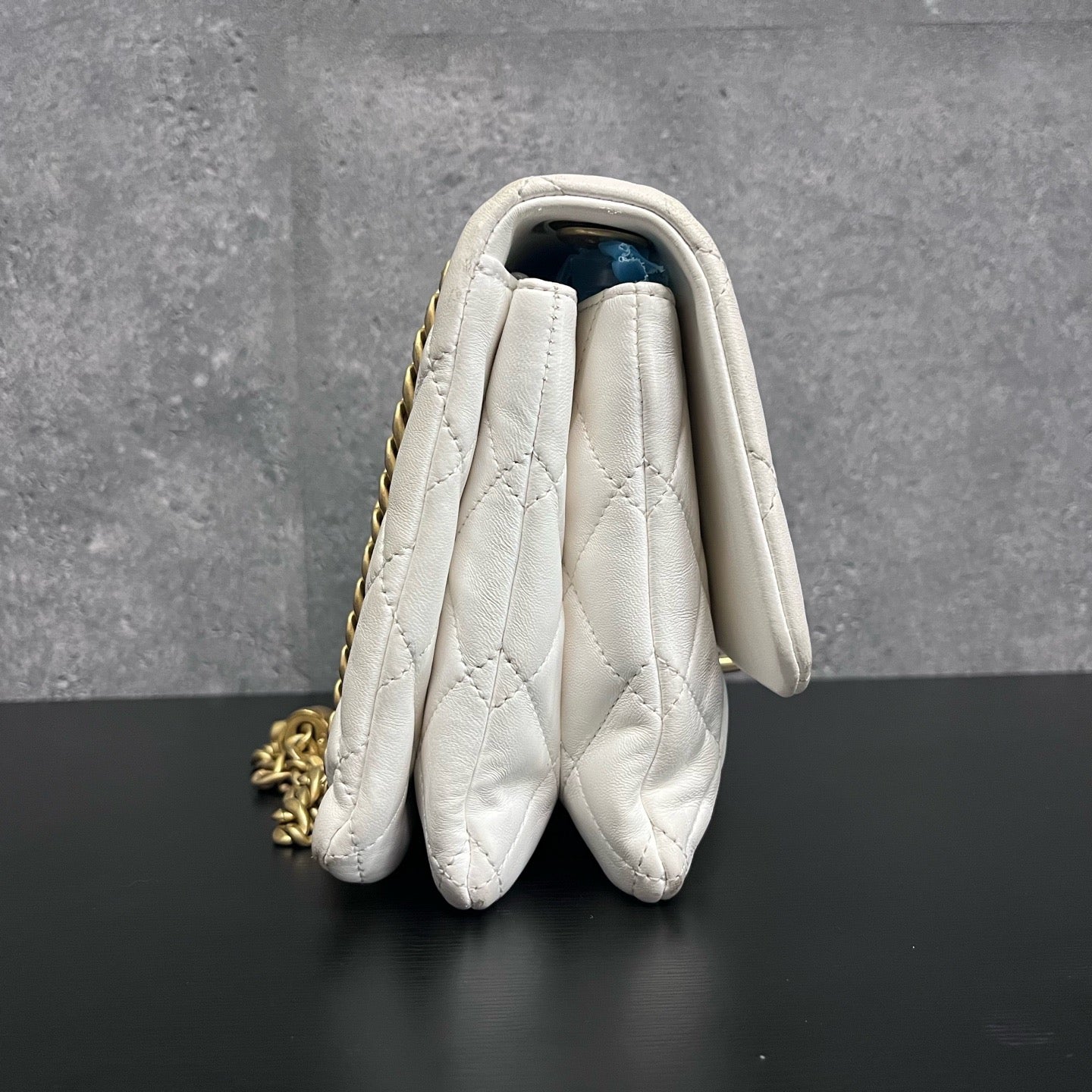 Chanel - Classic Flap - Leather - White - (medium)