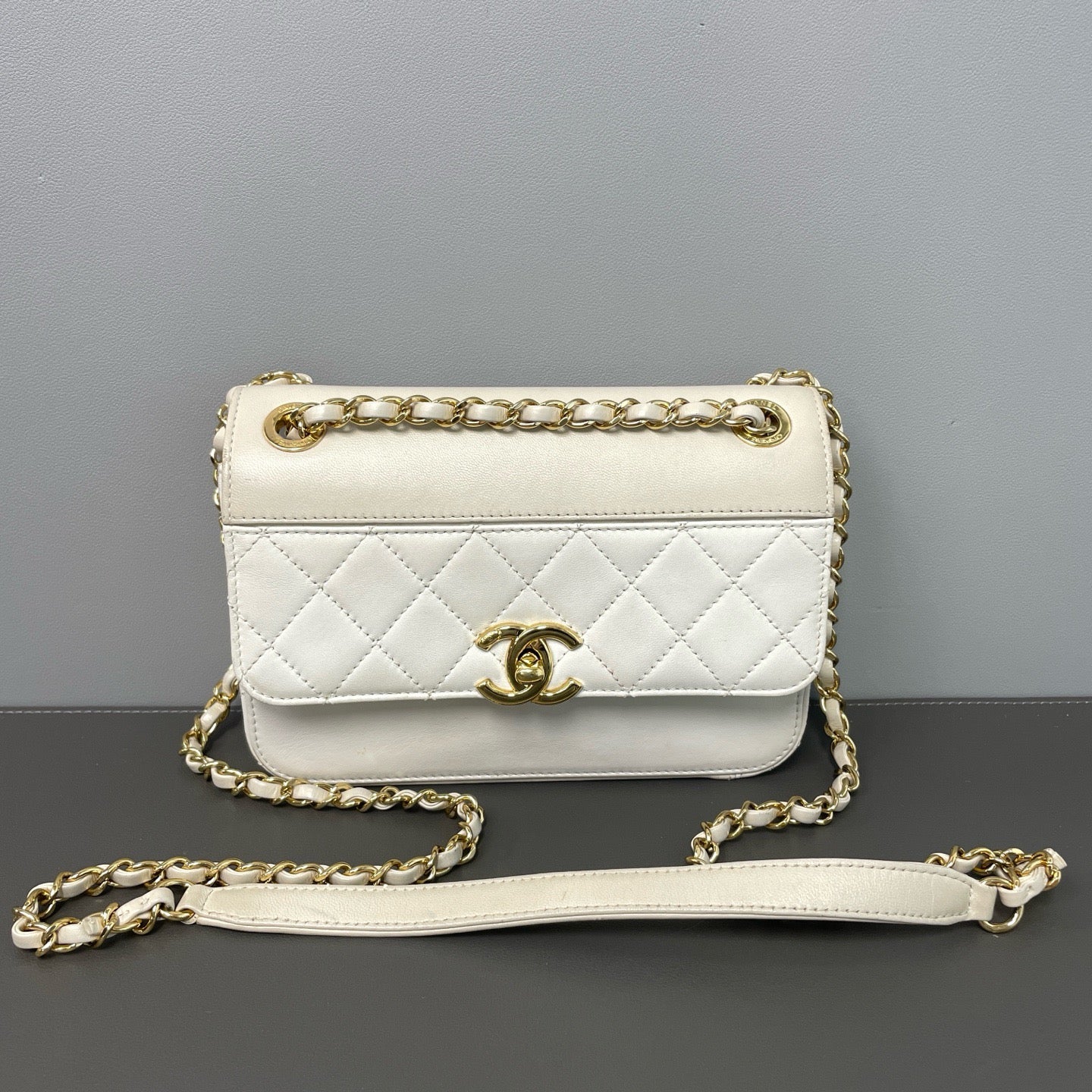 Chanel - Classic Flap - Leather - White - (mini)