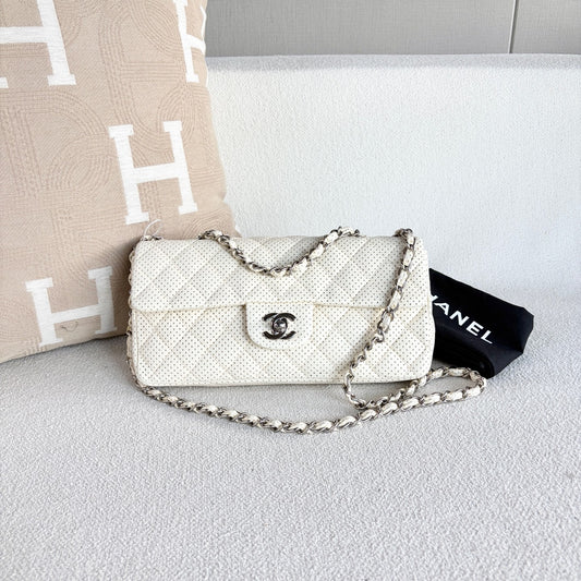 Chanel - Classic Flap - Leather - White - (mini)