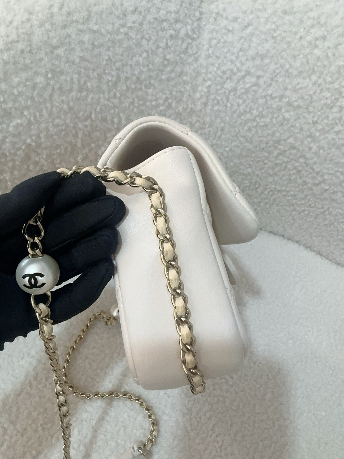 Chanel - Classic Flap - Leather - White - (mini)