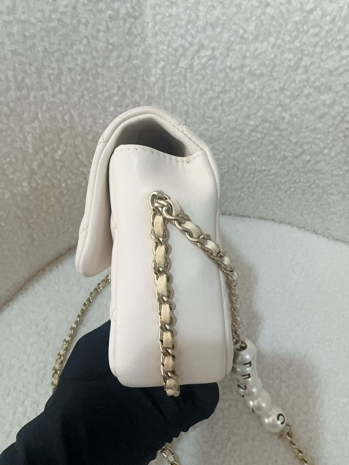 Chanel - Classic Flap - Leather - White - (mini)
