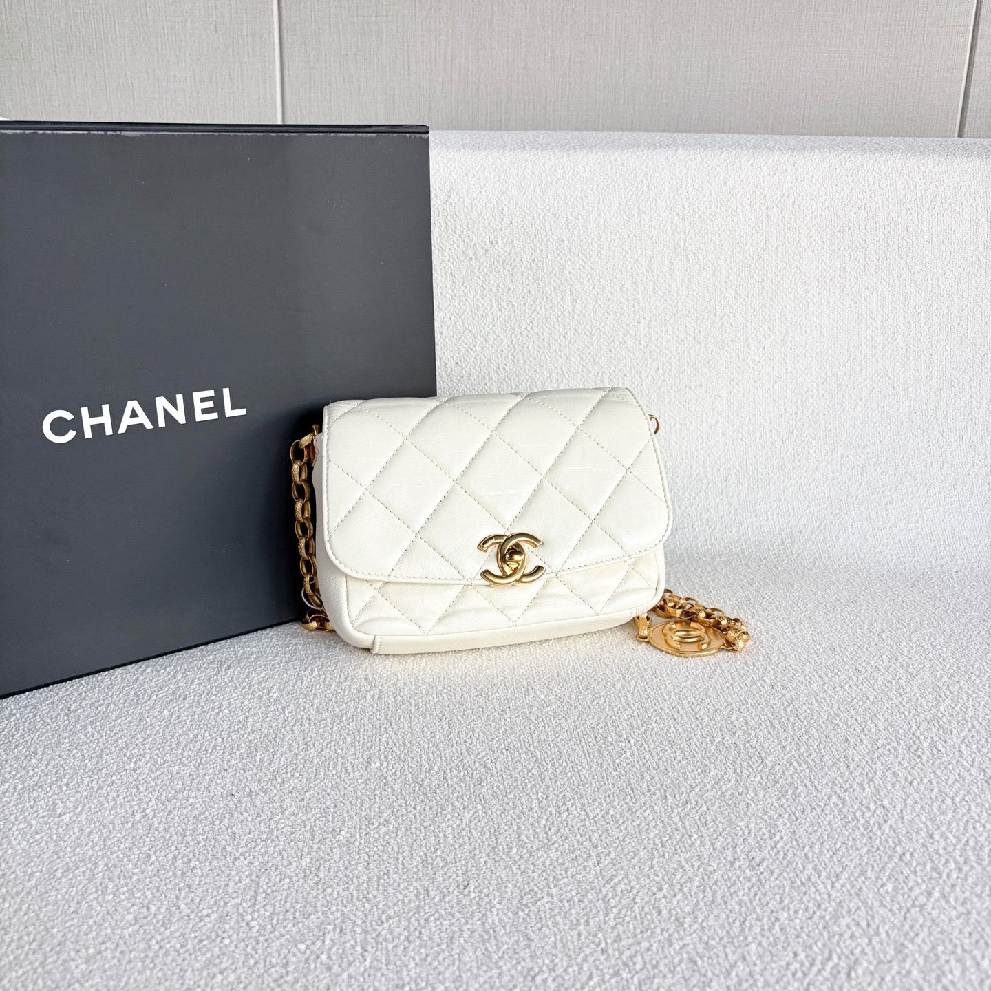 Chanel - Classic Flap - Leather - White - (mini)