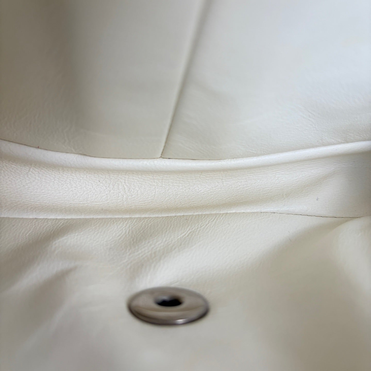 Chanel - Classic Flap - Leather - White - (mini)