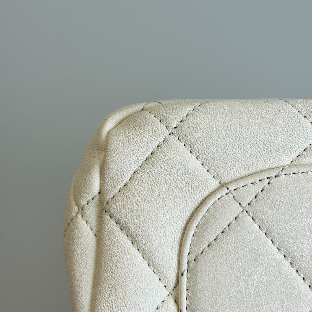 Chanel - Classic Flap - Leather - White - (mini)