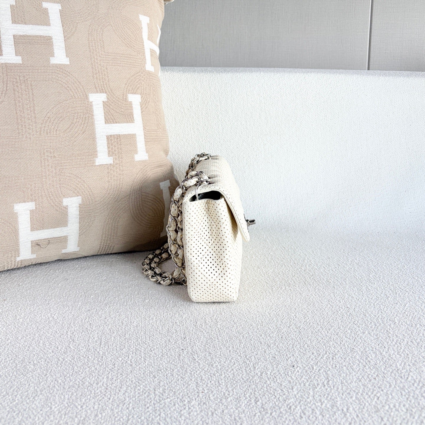 Chanel - Classic Flap - Leather - White - (mini)
