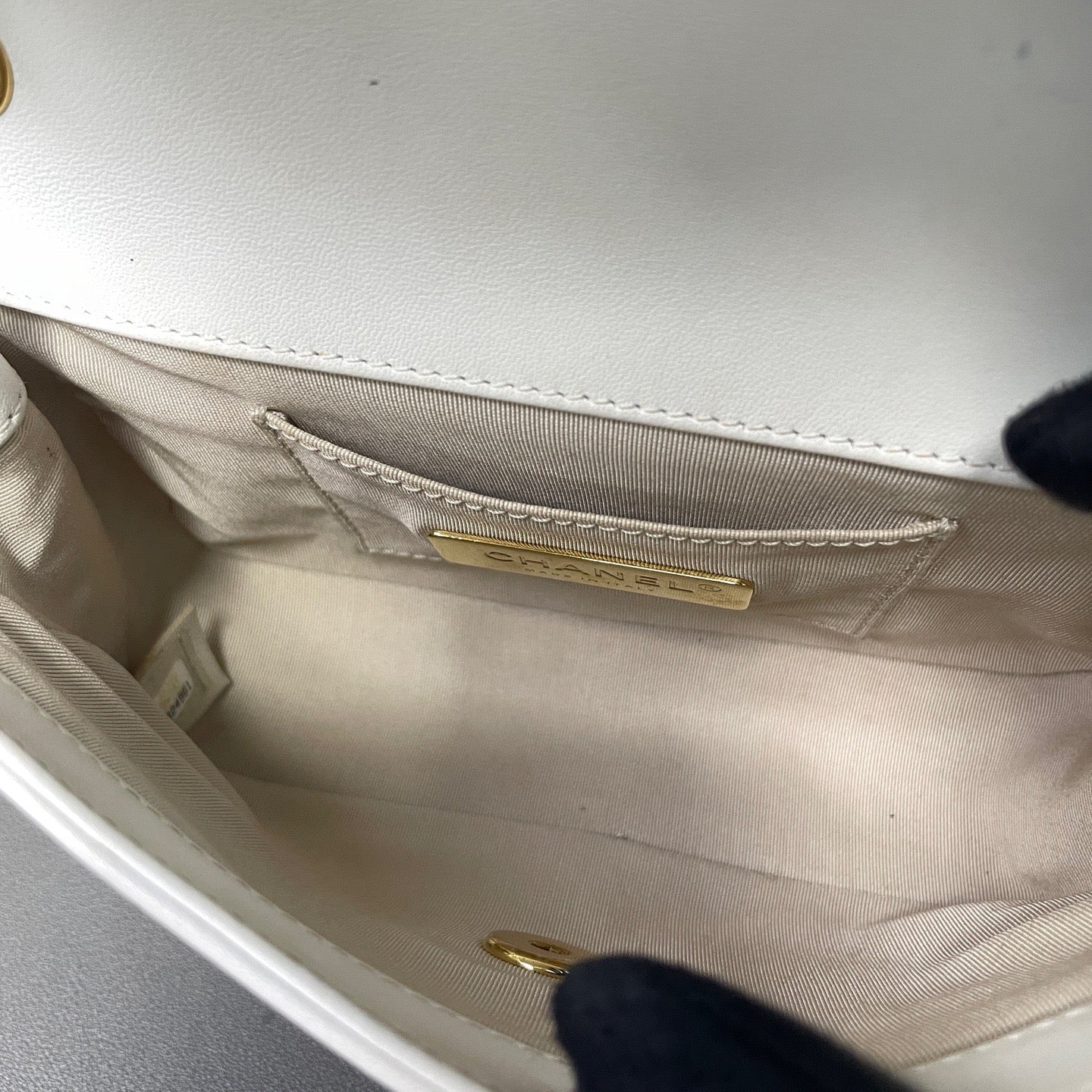 Chanel - Classic Flap - Leather - White - (mini)