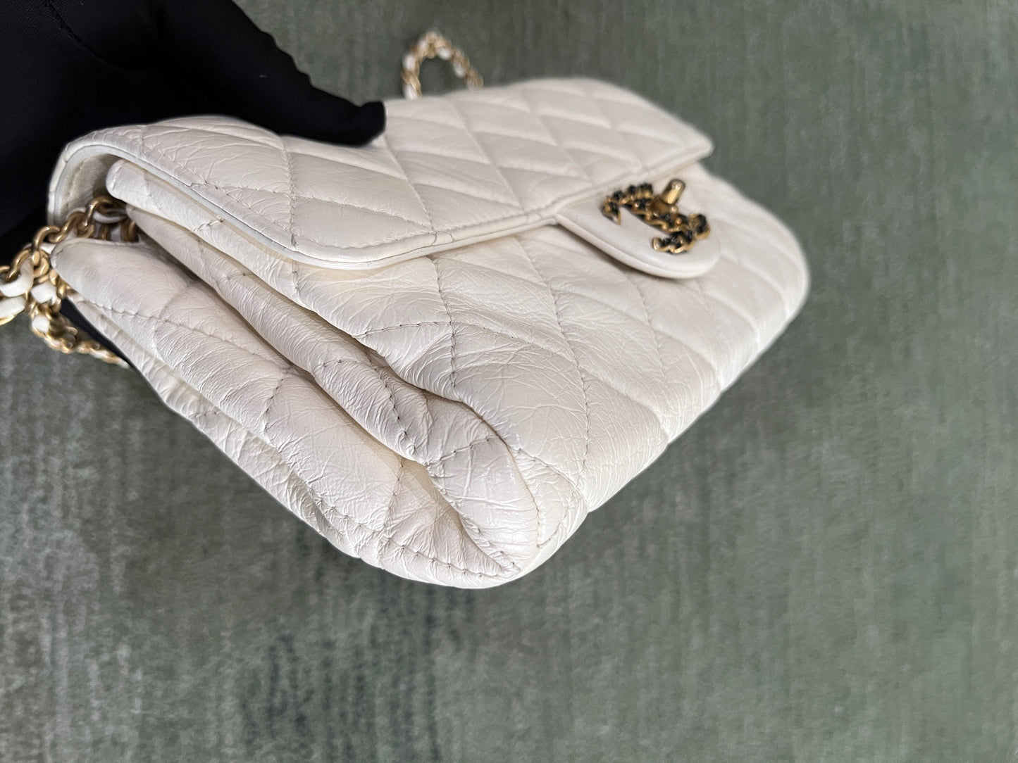 Chanel - Classic Flap - Leather - White - (mini)