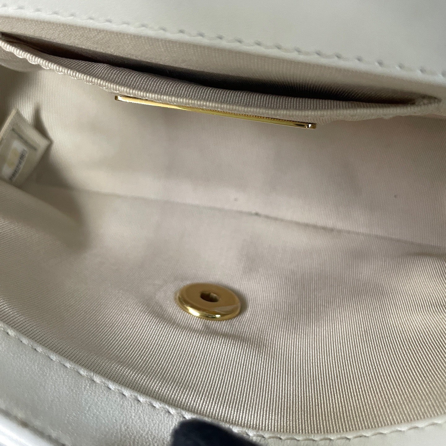 Chanel - Classic Flap - Leather - White - (mini)