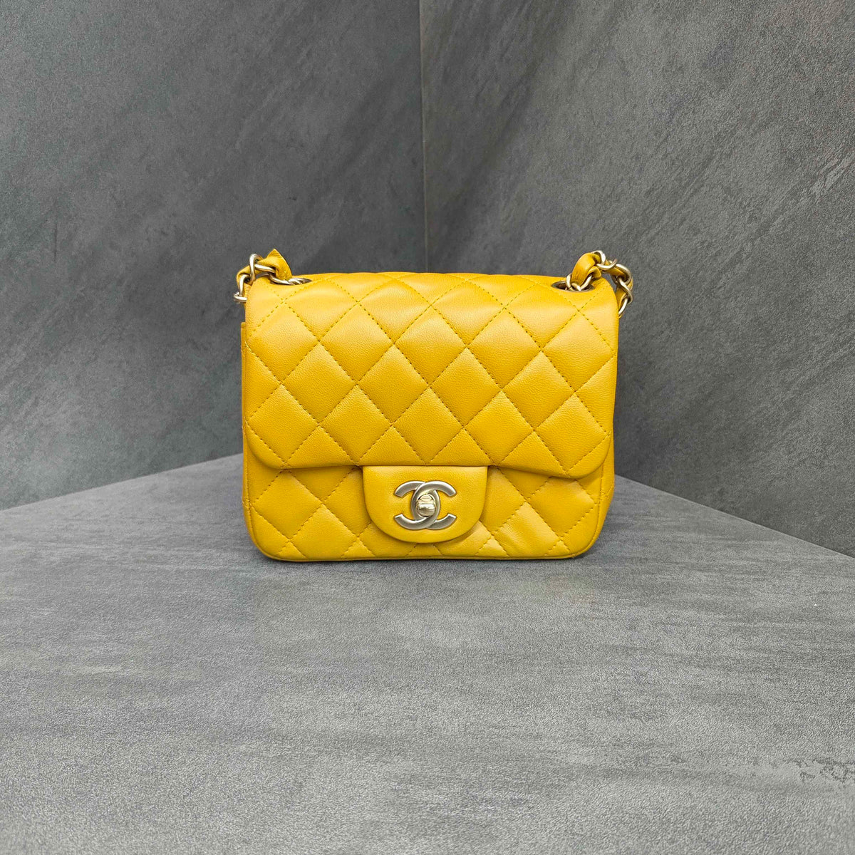 Chanel - Classic Flap - Leather - Yellow
