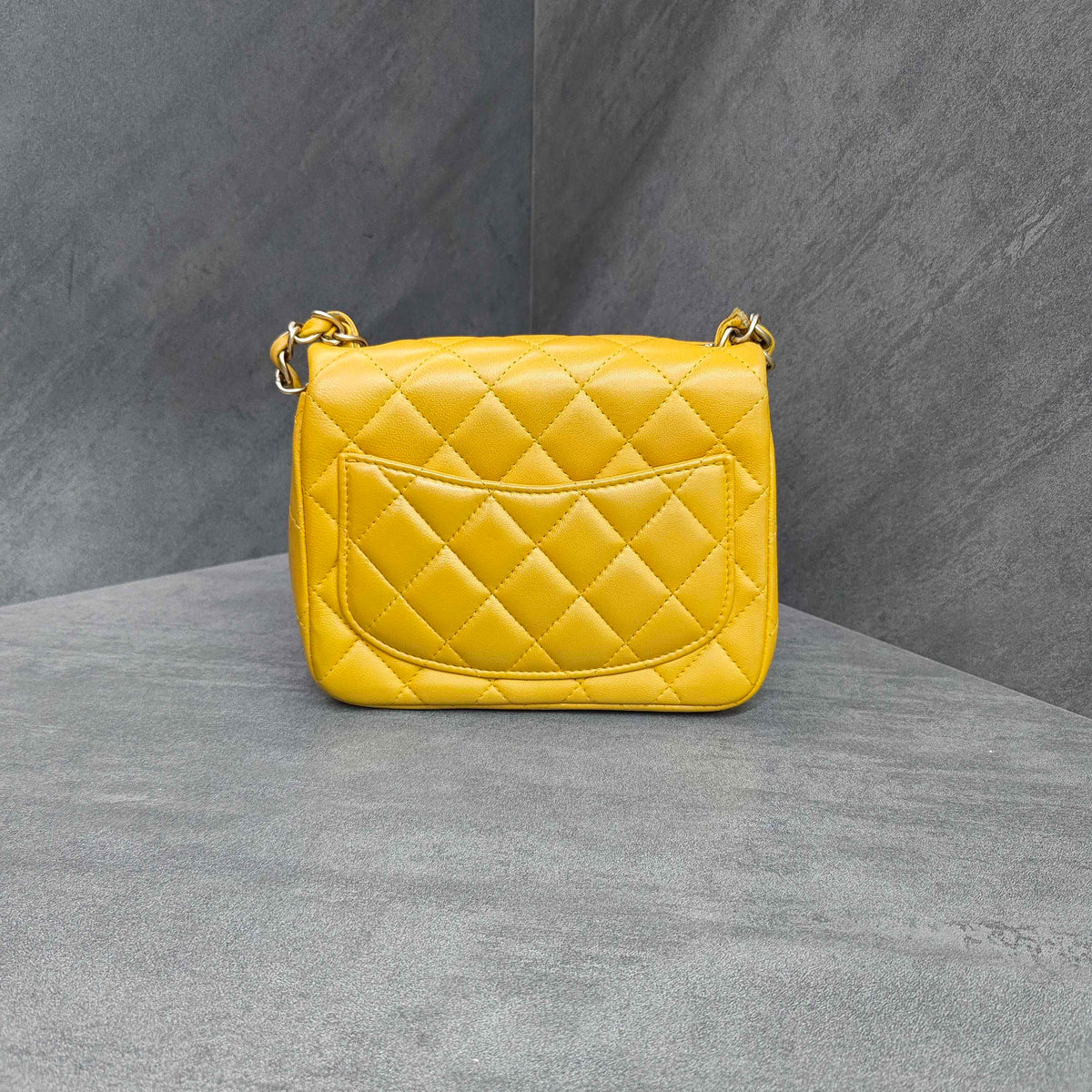 Chanel - Classic Flap - Leather - Yellow