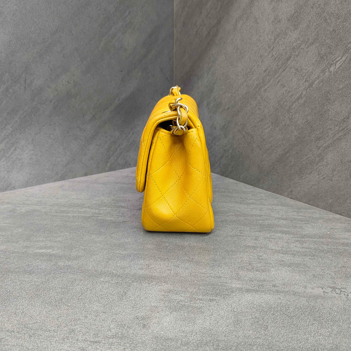 Chanel - Classic Flap - Leather - Yellow